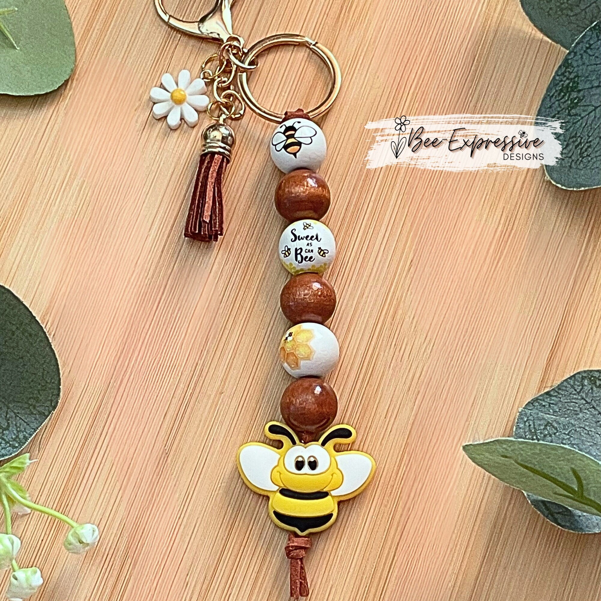 Adorable, handmade BUMBLEBEE keychain with printed wood beads and a daisy flower charm!