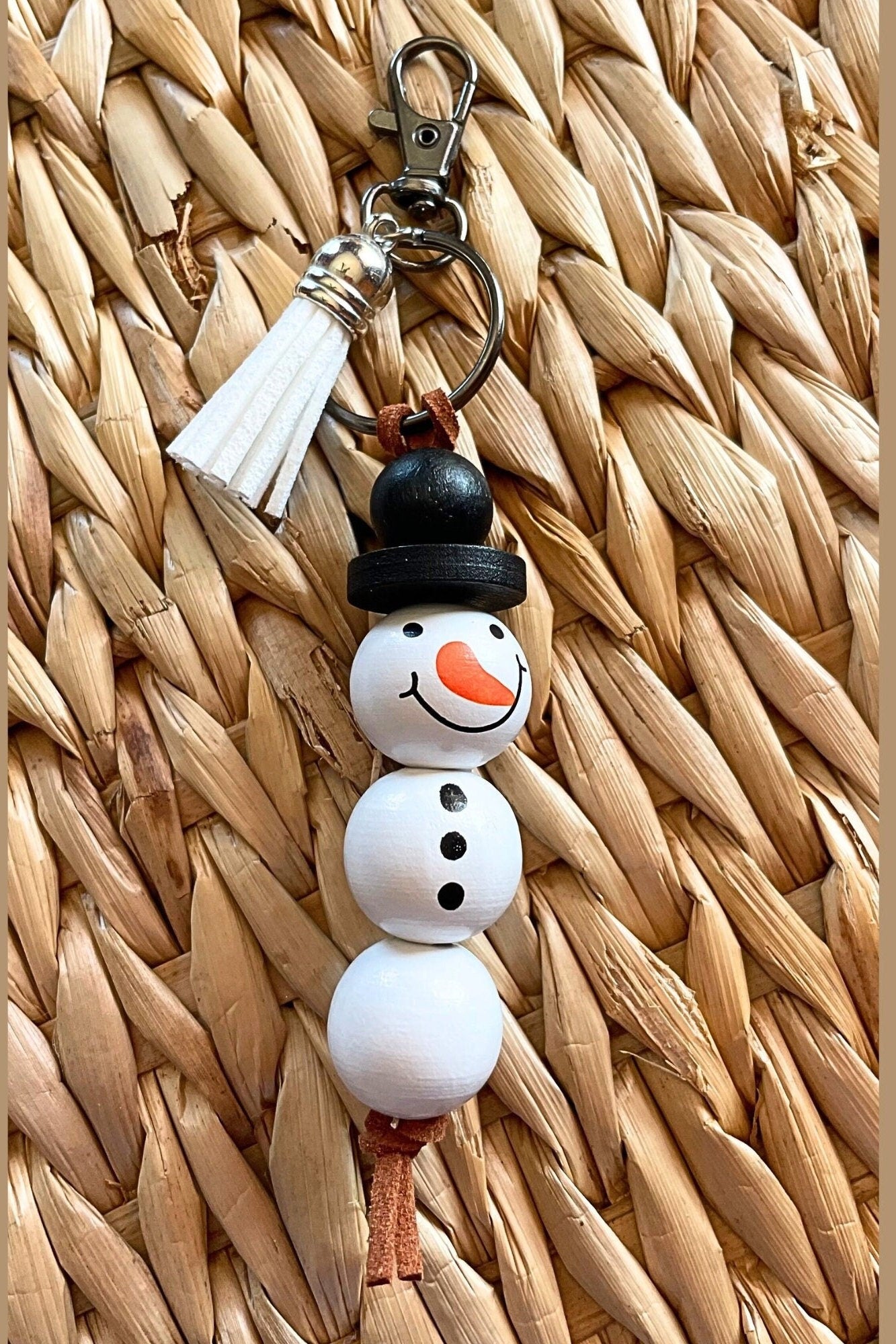 Handmade Beaded Snowman Keychain: Christmas Charm with Tassel