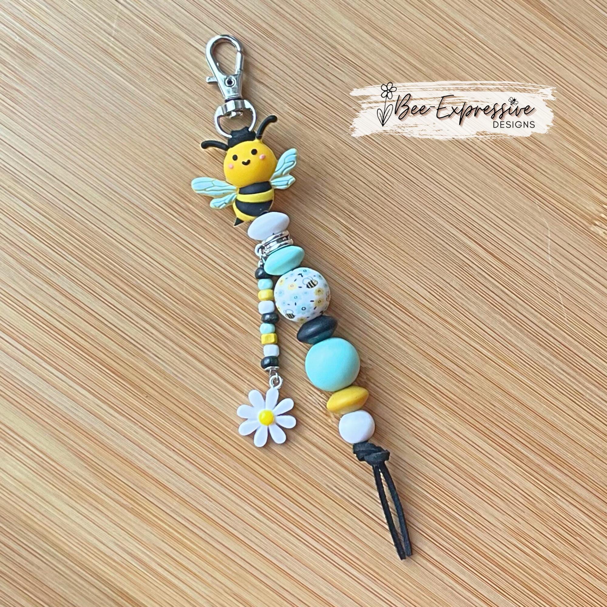 Adorable, handmade 3D BUMBLEBEE keychain or bag chain! Swivel clasp, suede cord, bail tube, silicone, lentils, beaded tassel, daisy charm!