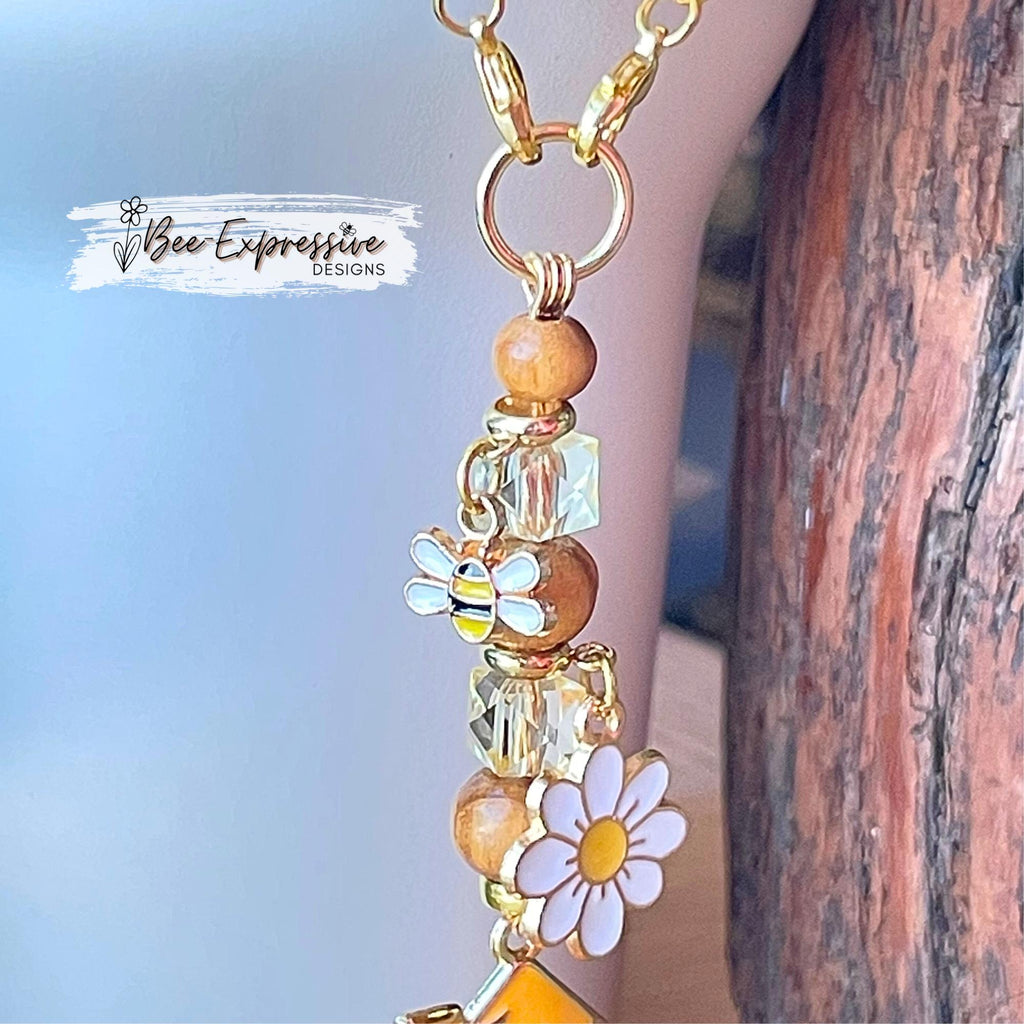 BUMBLE BEE, tumbler charm chain for Stanley! Gold toned, lobster clasps, acrylic and wood beads, a tiny bee charm and a daisy flower charm!