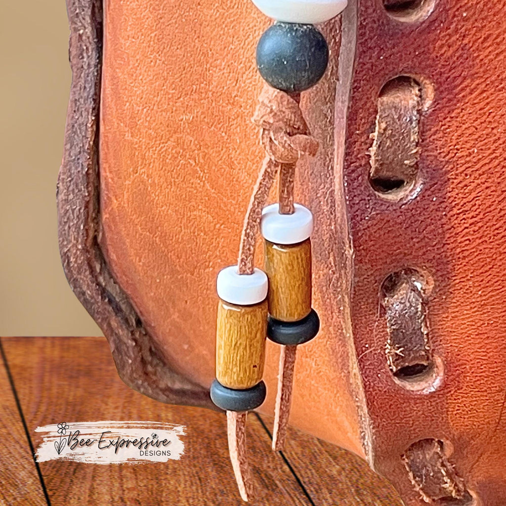 Cow keychain, bag accessory! Swivel clasp with or without a keyring, wood and silicone beads, cow print bead, beaded tassel with heart charm